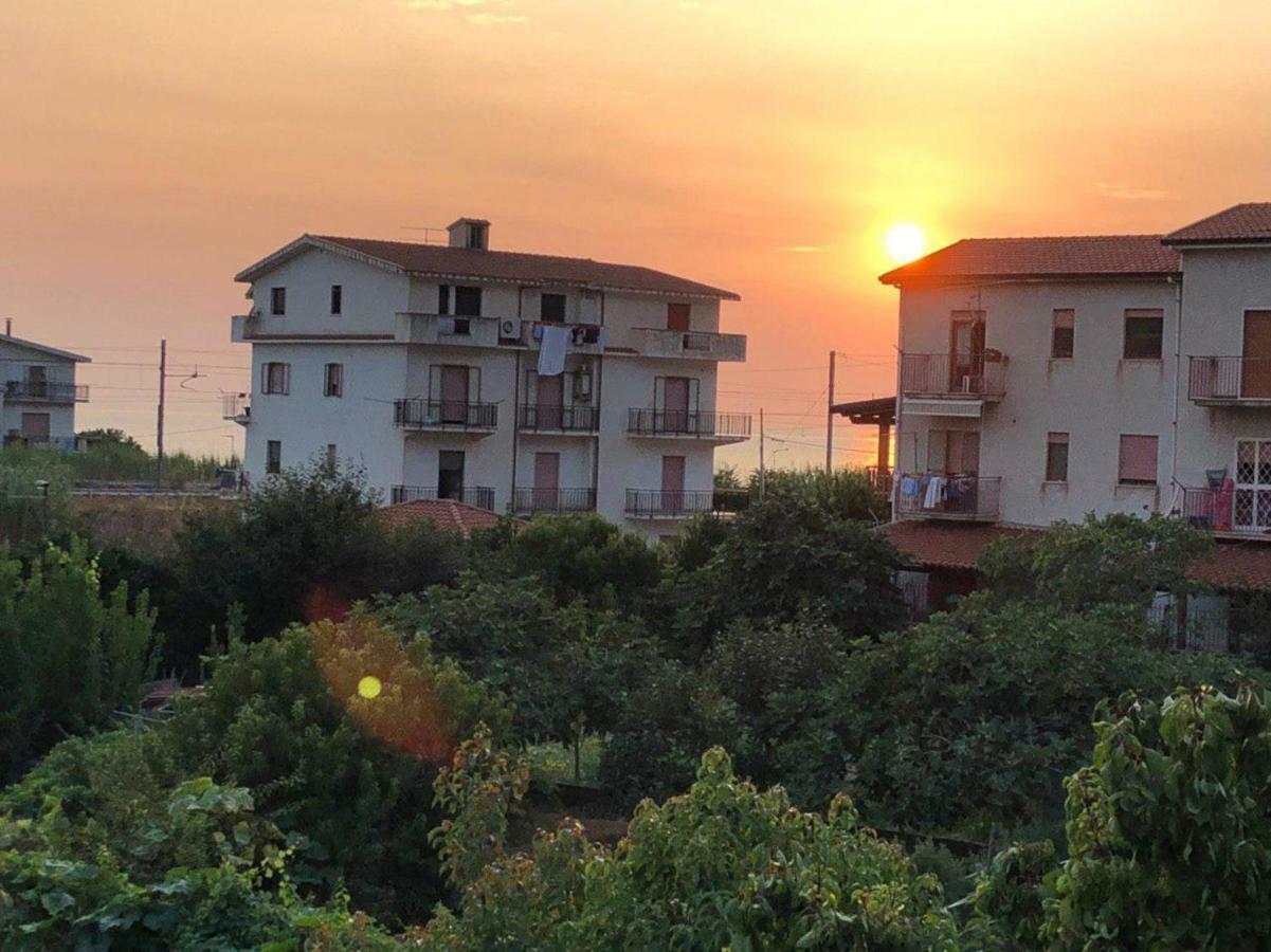 La Terrazza Di Carmen E Fausto Apartment Четраро Екстериор снимка